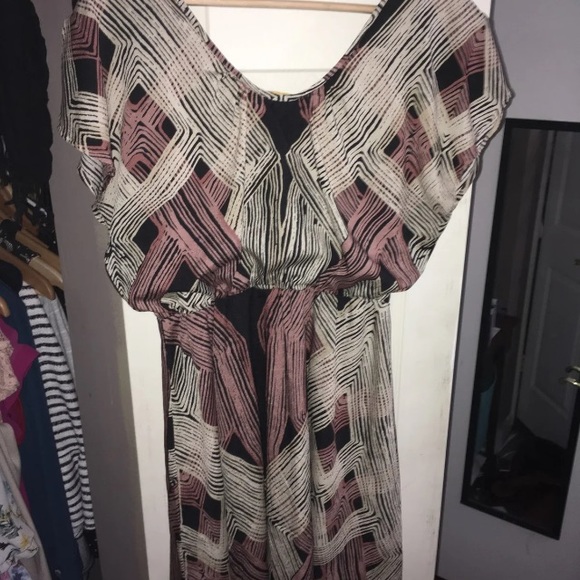 Soft pink and cream dress - Picture 5 of 5